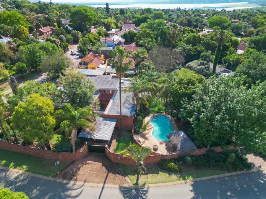 4 Bedroom Property for Sale in Ifafi North West